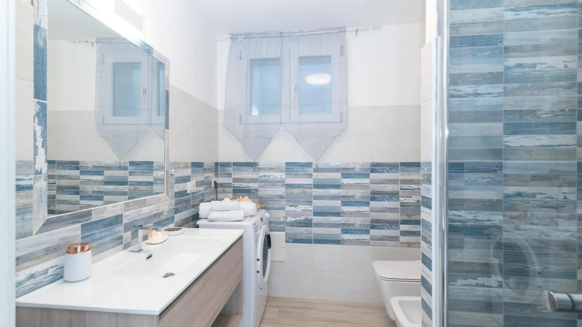 Bilocale Nuovo Budoni Centro 0*,  Itália